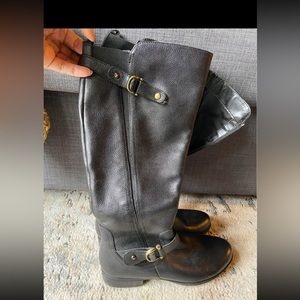 New leather boots Naturalizer